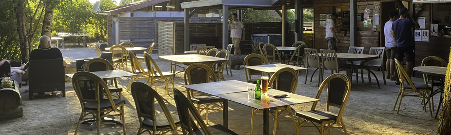 Petite Restauration avec terrasse 